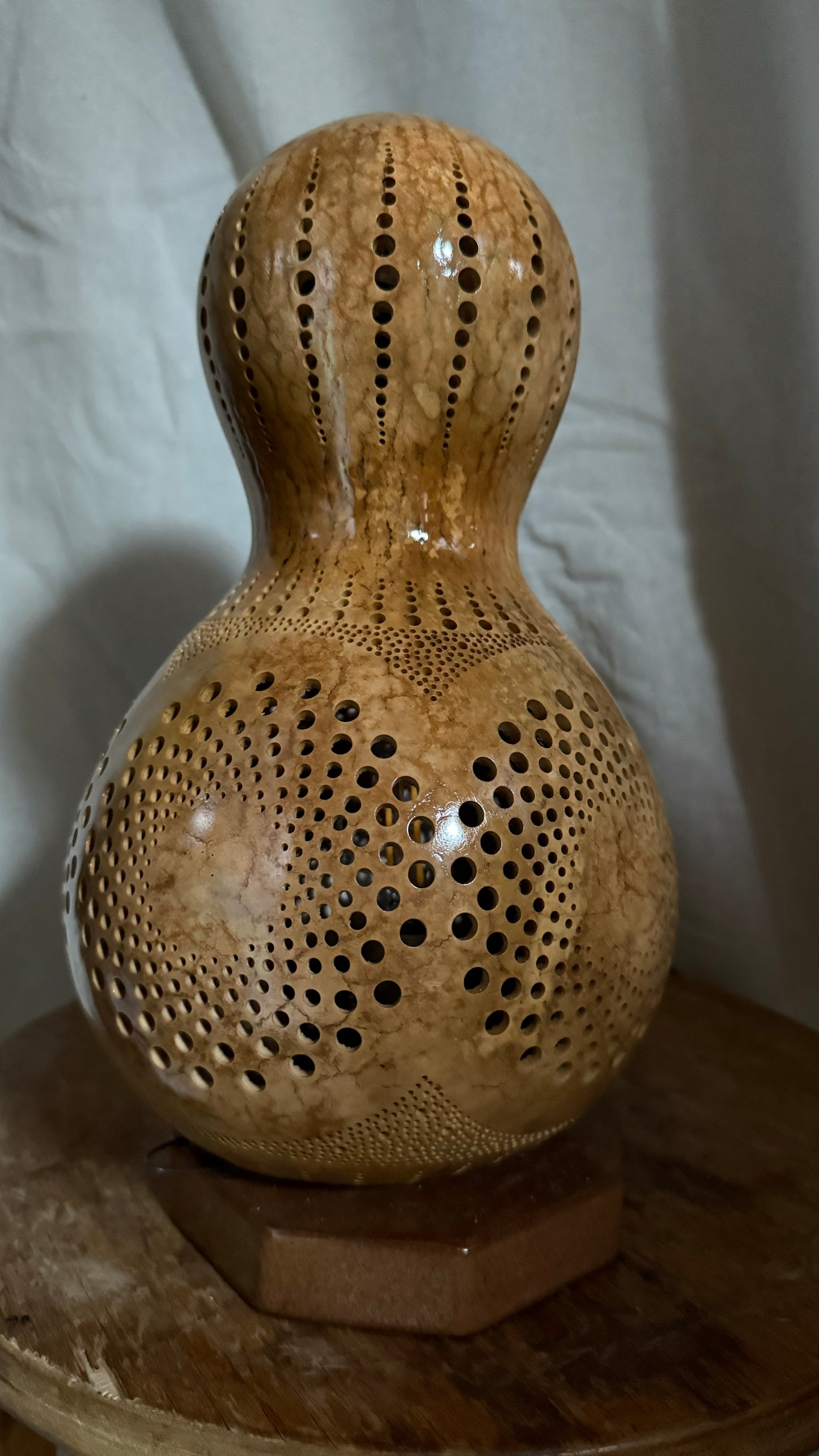 Radiant Harmony Gourd Lamp