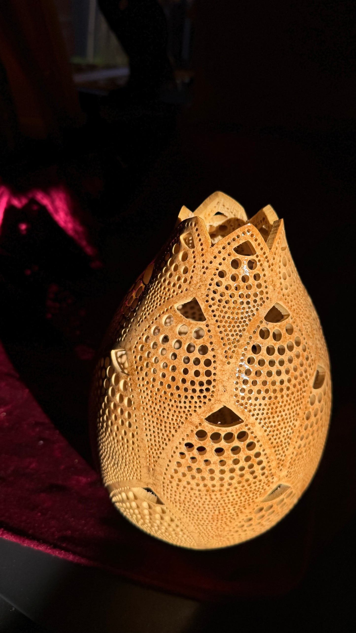 Radiant Elegance Gourd Lamp