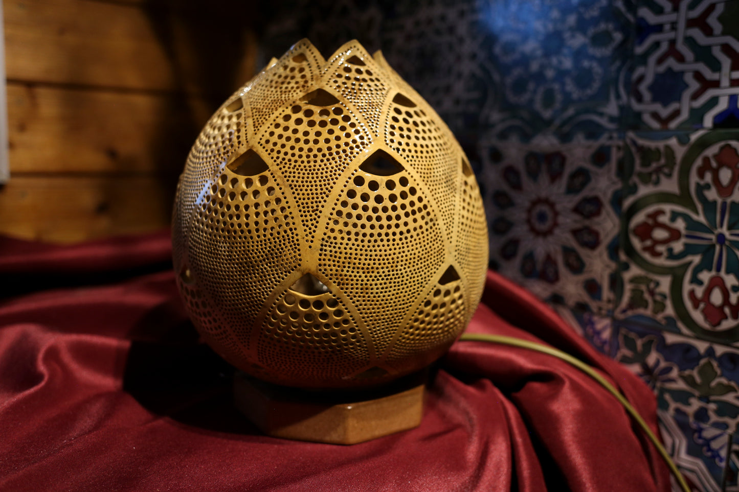 Nature's Glow Gourd Lamp
