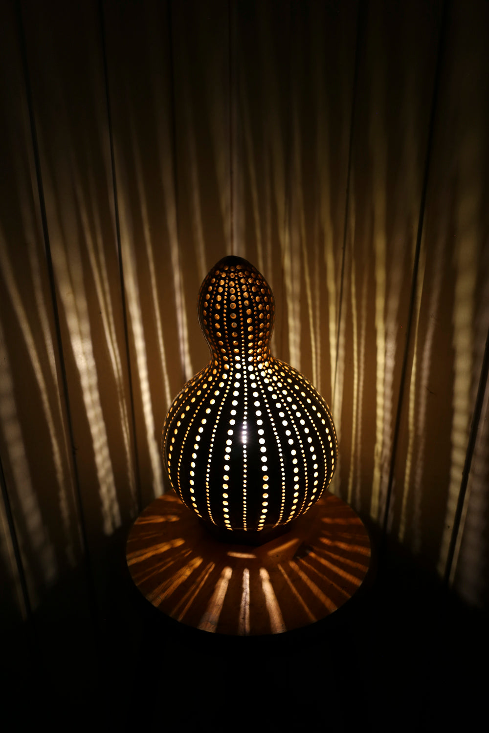 Tranquil Glow Gourd Lamp