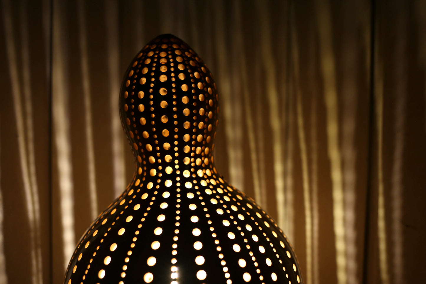 Tranquil Glow Gourd Lamp