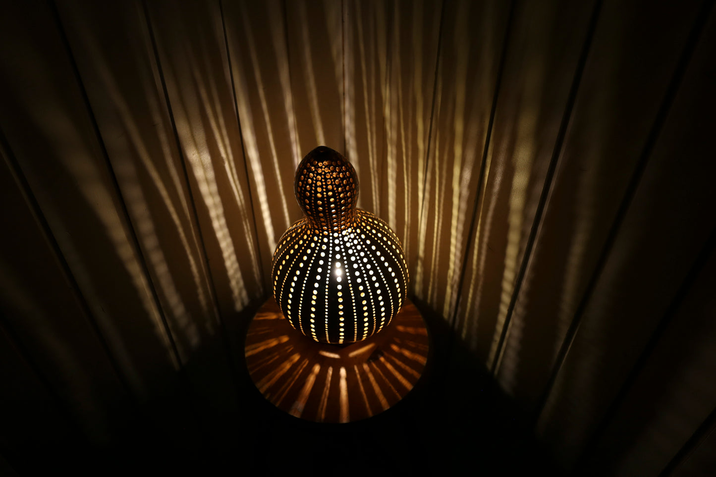 Tranquil Glow Gourd Lamp