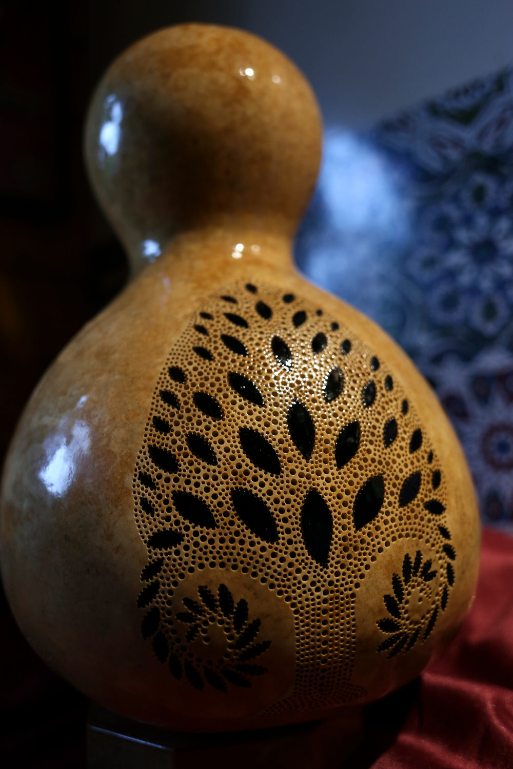 Enchanting Tree & Flowers Gourd Lamp