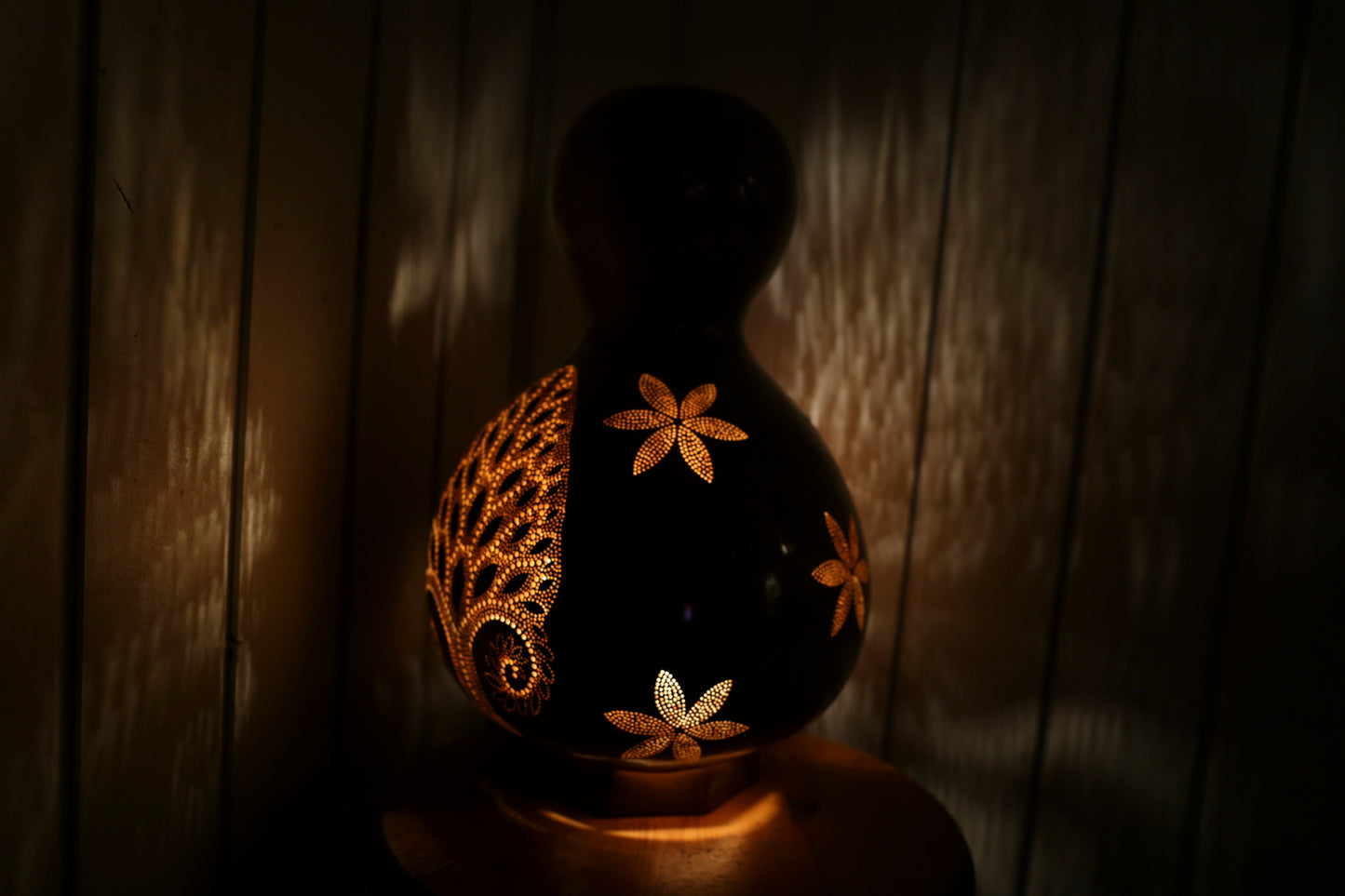 Enchanting Tree & Flowers Gourd Lamp