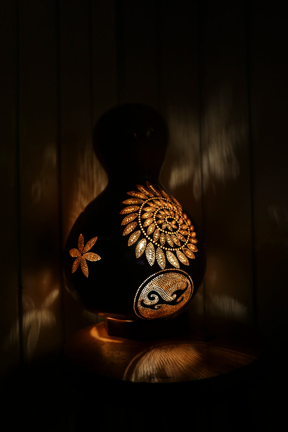 Enchanting Tree & Flowers Gourd Lamp
