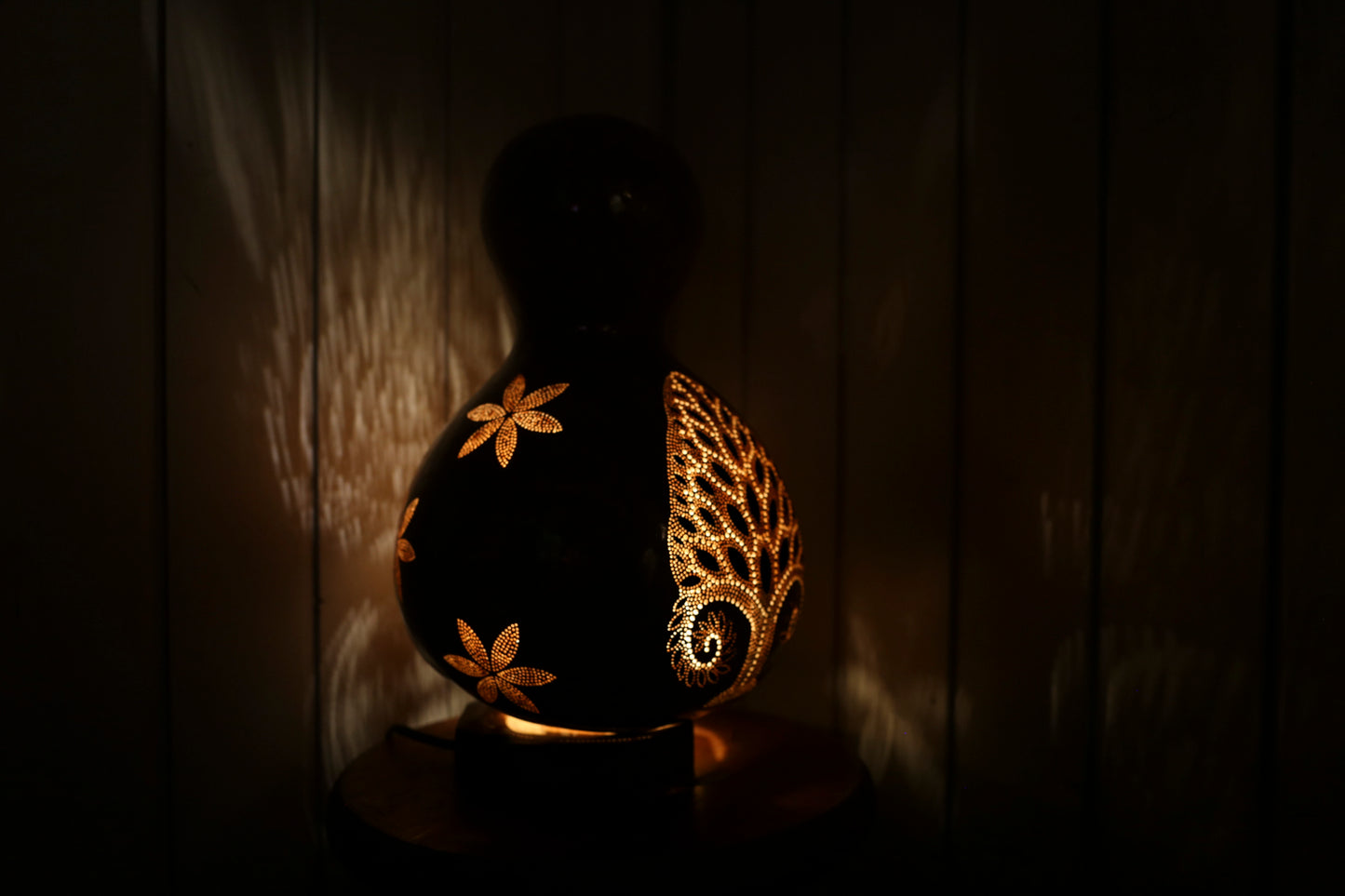 Enchanting Tree & Flowers Gourd Lamp