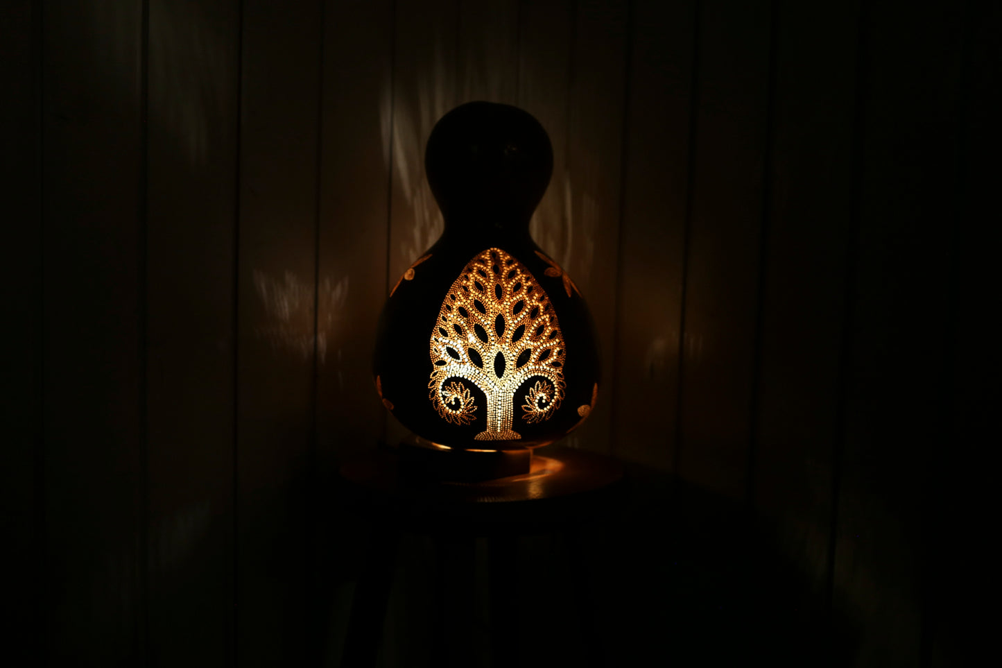 Enchanting Tree & Flowers Gourd Lamp