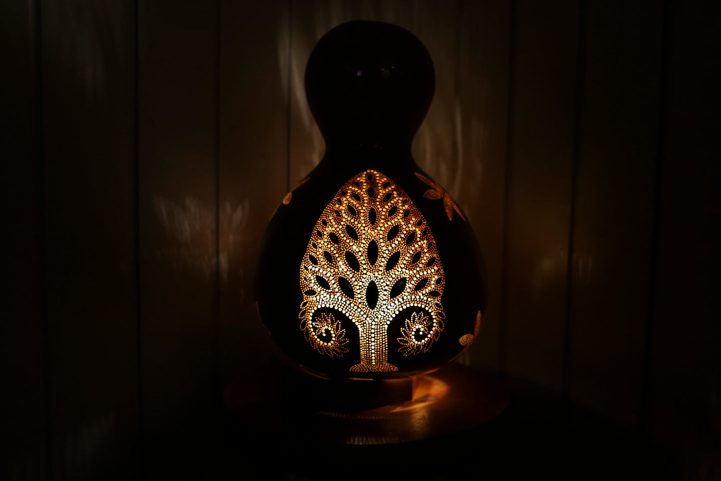 Enchanting Tree & Flowers Gourd Lamp