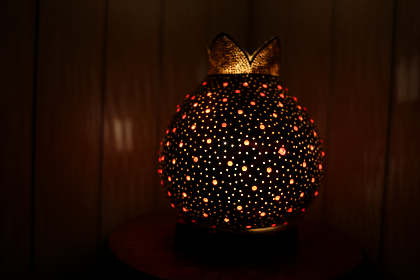 Elegant Aura Gourd Lamp