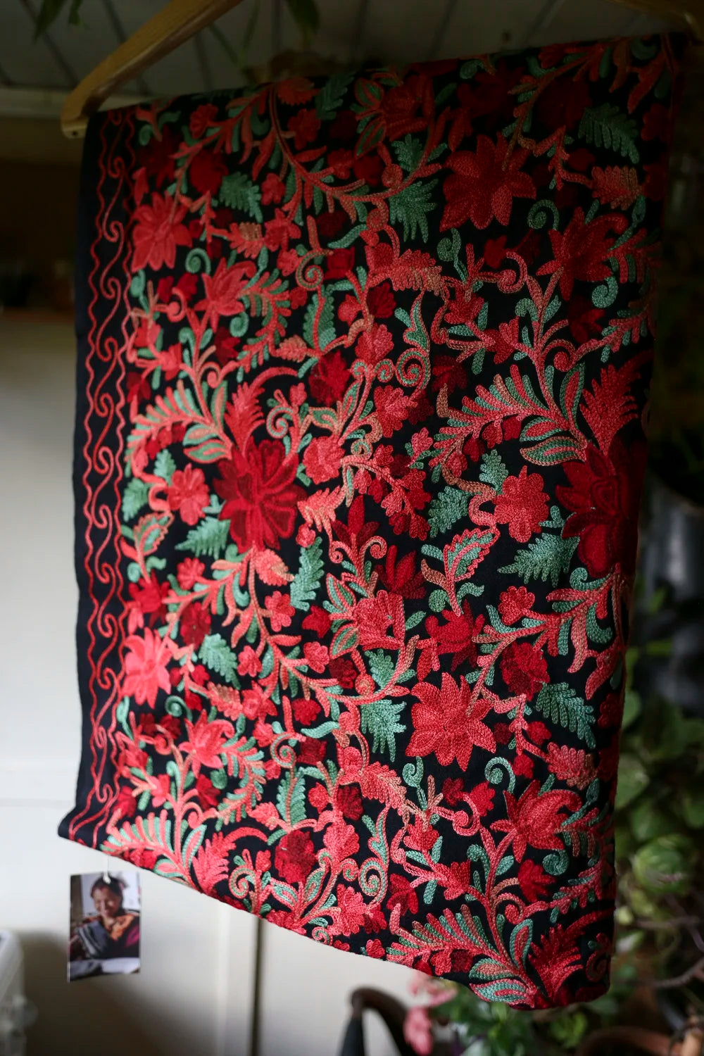 Soft shawl, wool shawl, doti sutra, shawl switzerland
