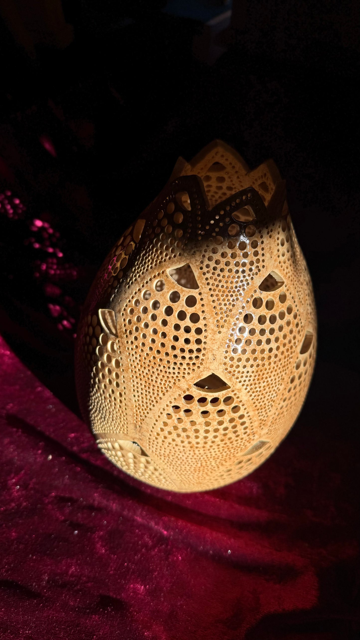 Radiant Elegance Gourd Lamp