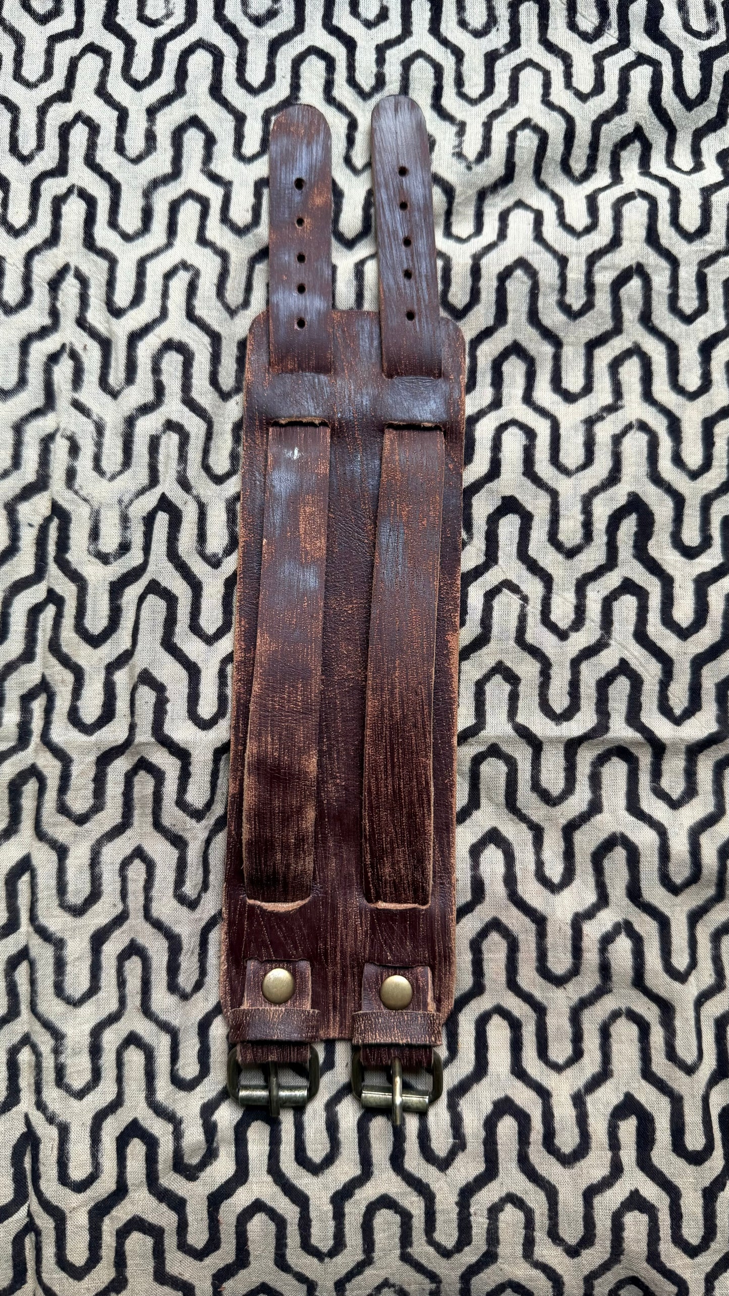 Handmade Balinese Leather Bracelet: Unique Artisan Craft