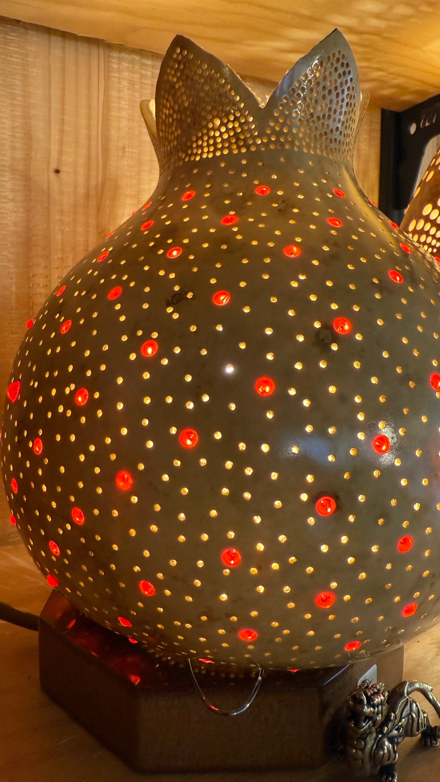Elegant Aura Gourd Lamp