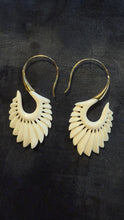 Load image into Gallery viewer, Bone,Brass • Earrings • Bali