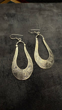 Load image into Gallery viewer, Silver • Earrings