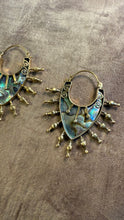 Load image into Gallery viewer, Shell • Brass • Earrings • Bali