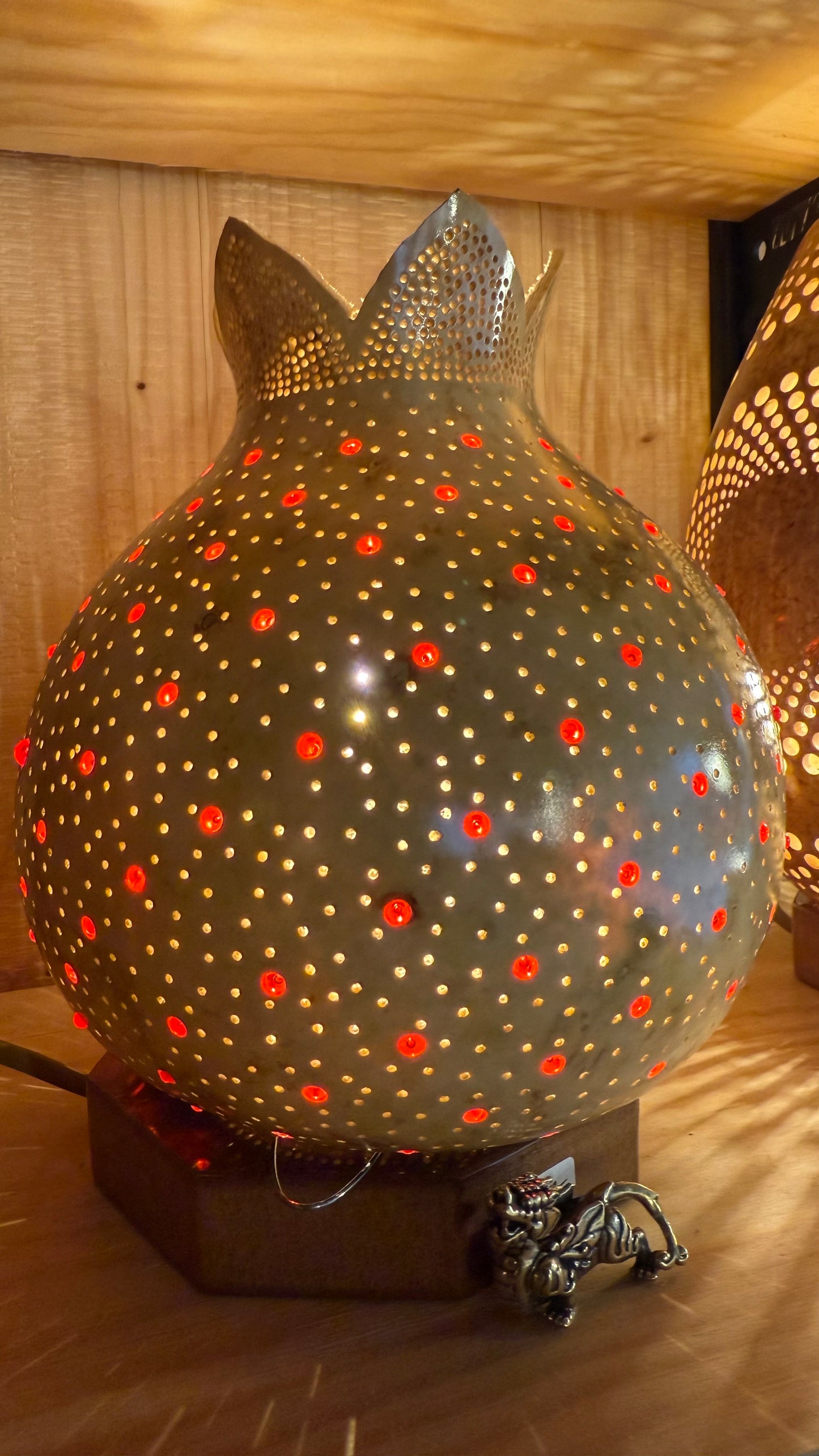 Elegant Aura Gourd Lamp