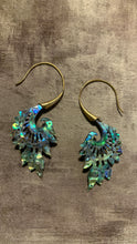 Load image into Gallery viewer, Shell • Brass • Earrings • Bali