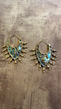 Load image into Gallery viewer, Shell • Brass • Earrings • Bali