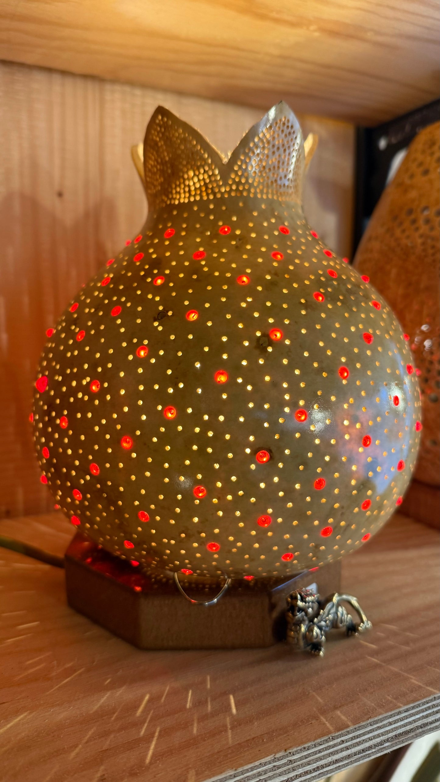 Elegant Aura Gourd Lamp