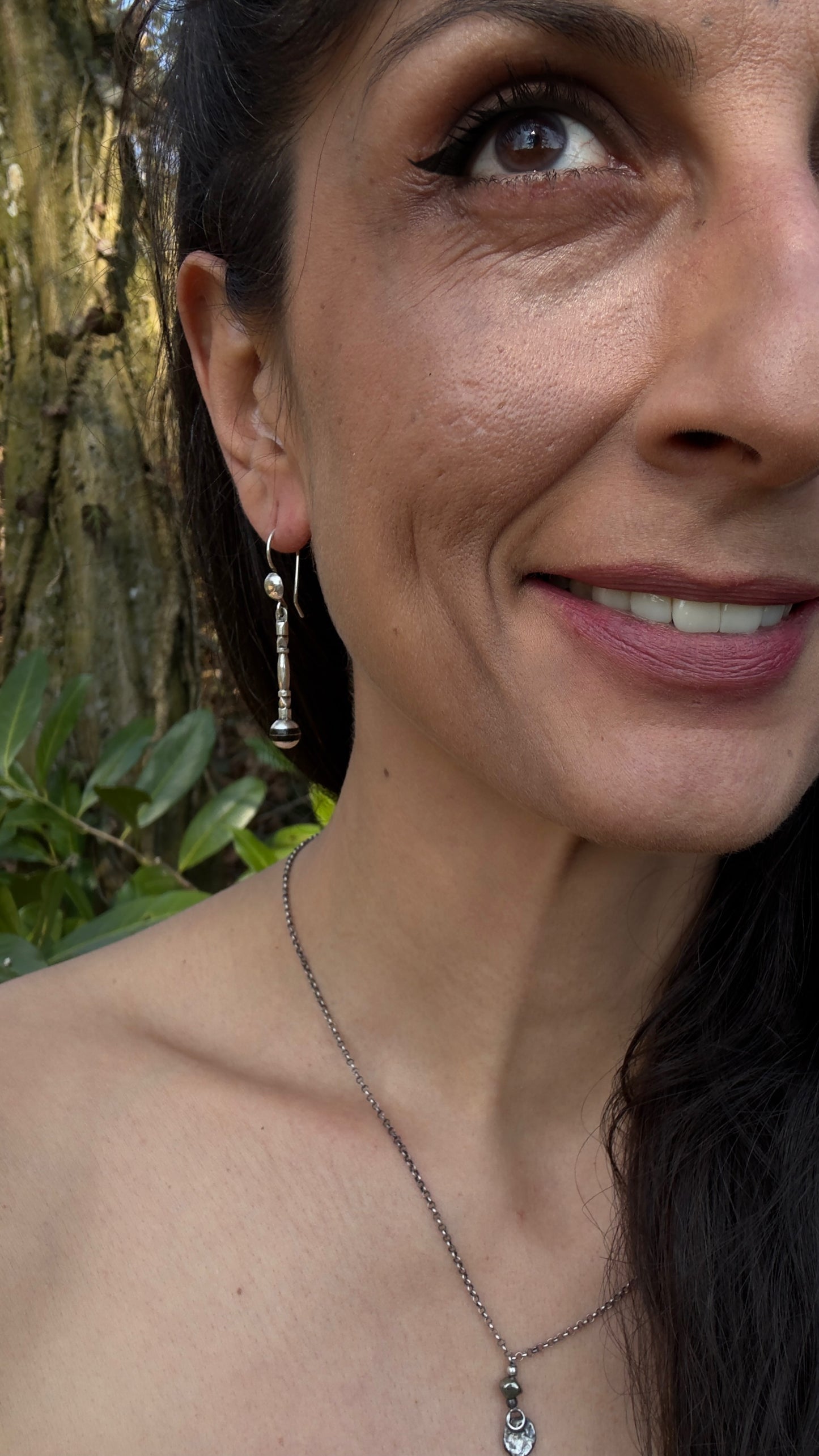 Boucles d'oreilles artisanales en argent et ébène du Niger