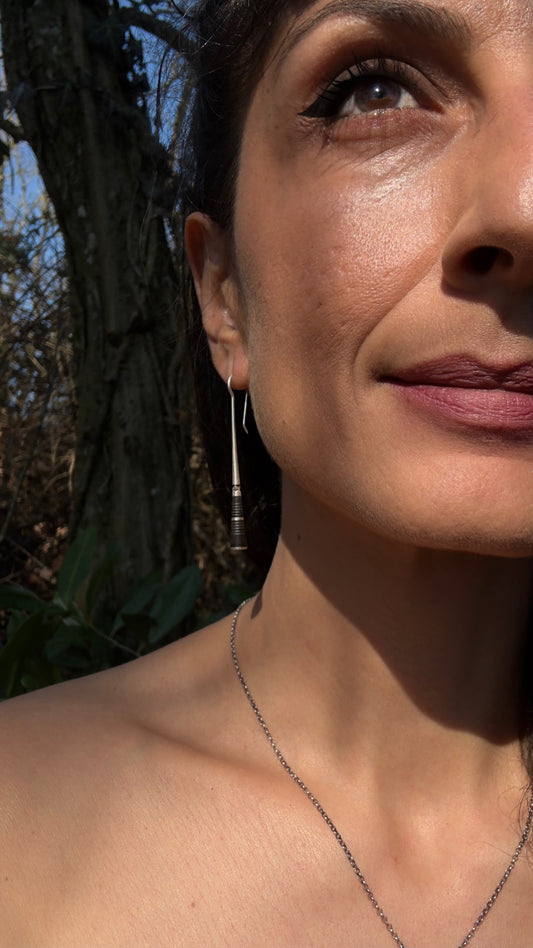 Boucles d'oreilles artisanales en argent et ébène du Niger