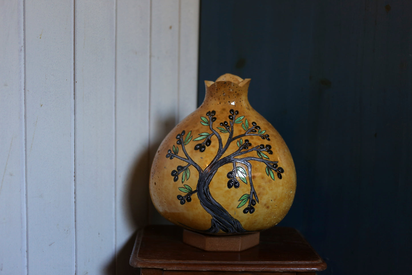 Lámpara de calabaza con resplandor tranquilo