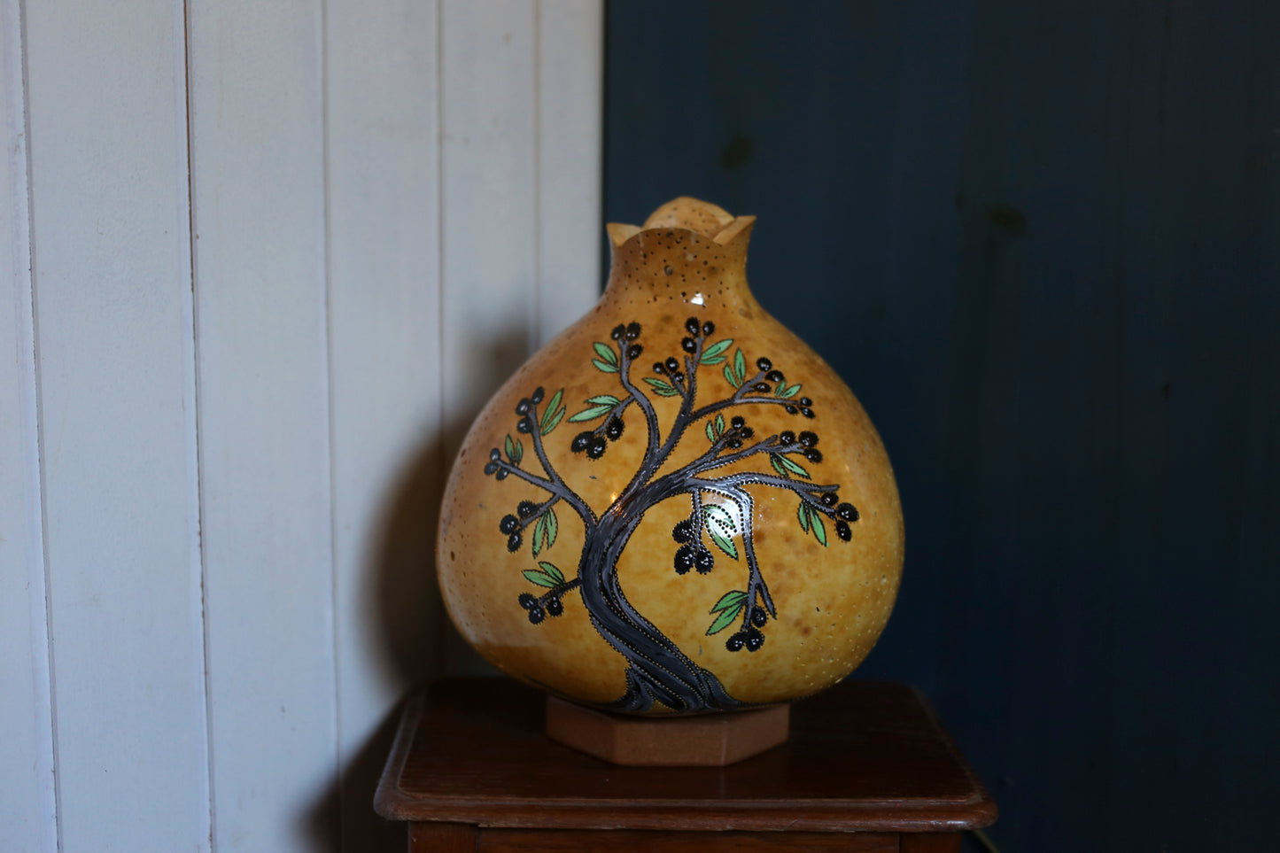 Lámpara de calabaza con resplandor tranquilo