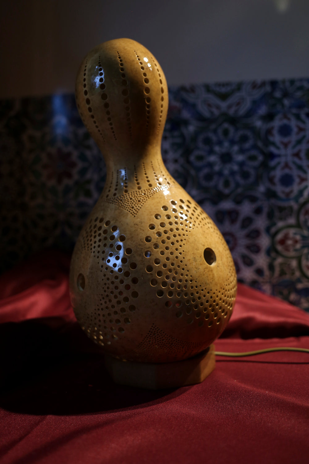 Radiant Harmony Gourd Lamp