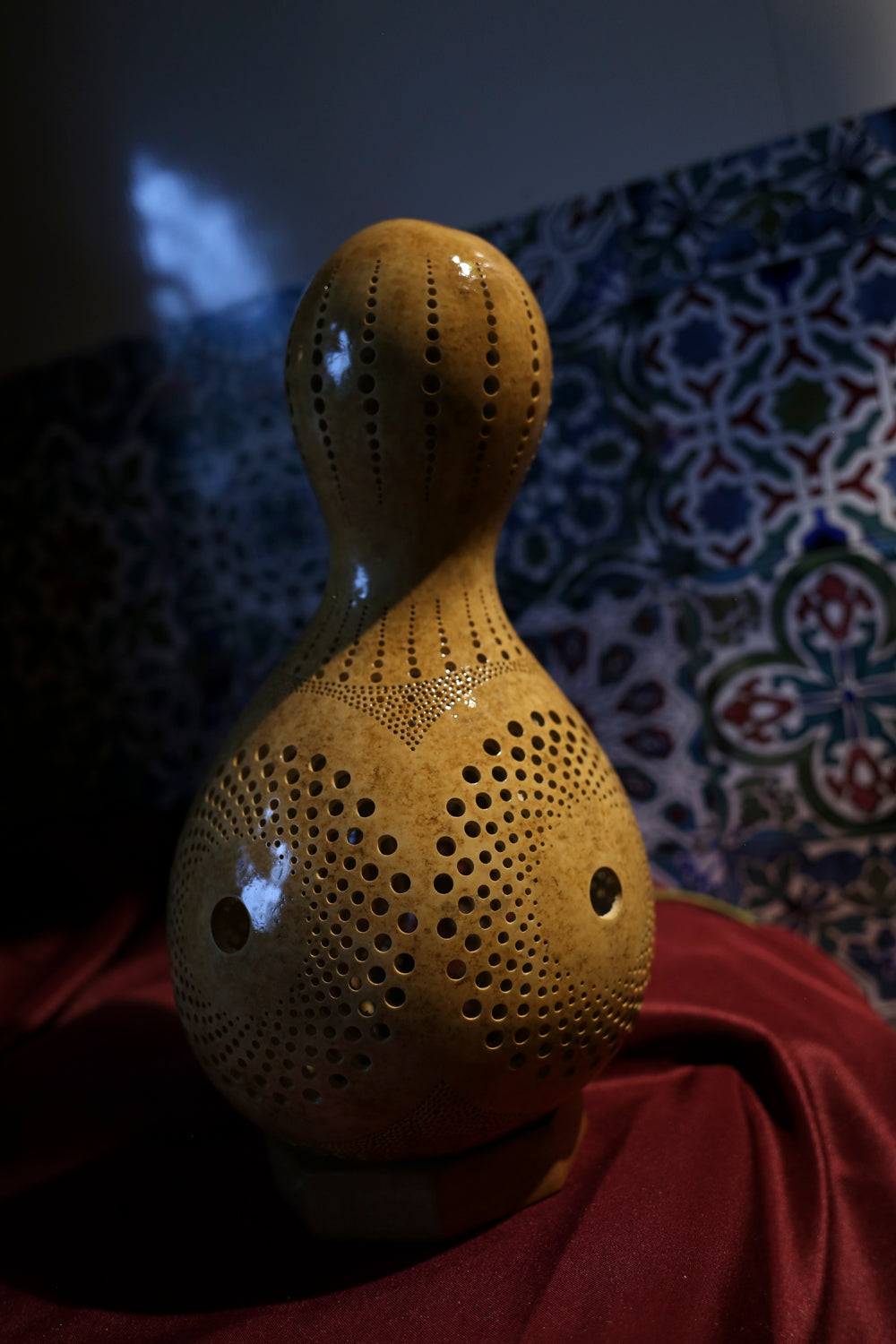 Radiant Harmony Gourd Lamp