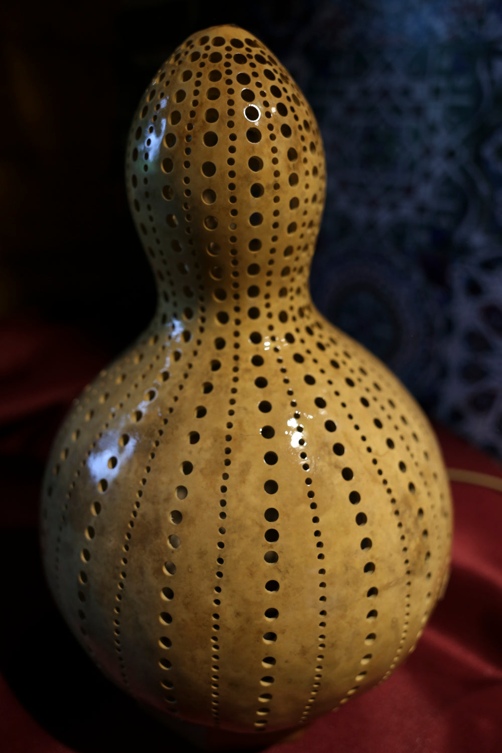 Tranquil Glow Gourd Lamp