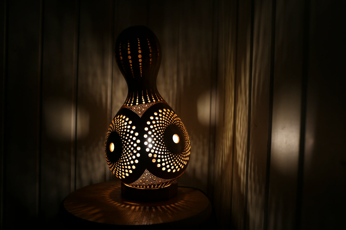 Radiant Harmony Gourd Lamp