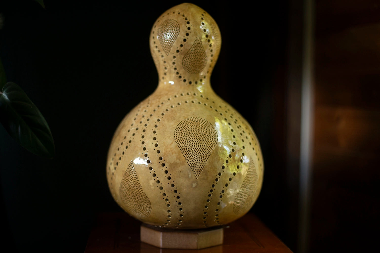  Collection, Calabash lamps, Unique, Carvings, Sizes, Serene ambiance, Soft glow, Decorative lighting, Elegance, Patterns, doti sutra, big lamp, boho light decor