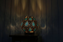 Chargez l&#39;image dans la visionneuse de la galerie, Blue Vibes Gourd Lamp