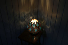 Chargez l&#39;image dans la visionneuse de la galerie, Blue Vibes Gourd Lamp