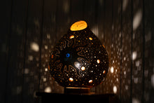 Chargez l&#39;image dans la visionneuse de la galerie, Calabash lamps, online sale, Switzerland, decorative lighting, handmade lamps, unique designs, ambient illumination, gourd artistry, Swiss decor, artisanal lighting, crafted elegance, Swiss interiors, natural ambiance, buy calabash lamps, Swiss craftsmanship, interior design, lighting fixtures, Swiss home decor, shopping online, authentic gourd lamps.