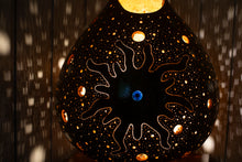Chargez l&#39;image dans la visionneuse de la galerie, Calabash lamps, online sale, Switzerland, decorative lighting, handmade lamps, unique designs, ambient illumination, gourd artistry, Swiss decor, artisanal lighting, crafted elegance, Swiss interiors, natural ambiance, buy calabash lamps, Swiss craftsmanship, interior design, lighting fixtures, Swiss home decor, shopping online, authentic gourd lamps.
