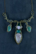 Load image into Gallery viewer, aventurine stone,  pendant, doti sutra, crsytal jewellery,