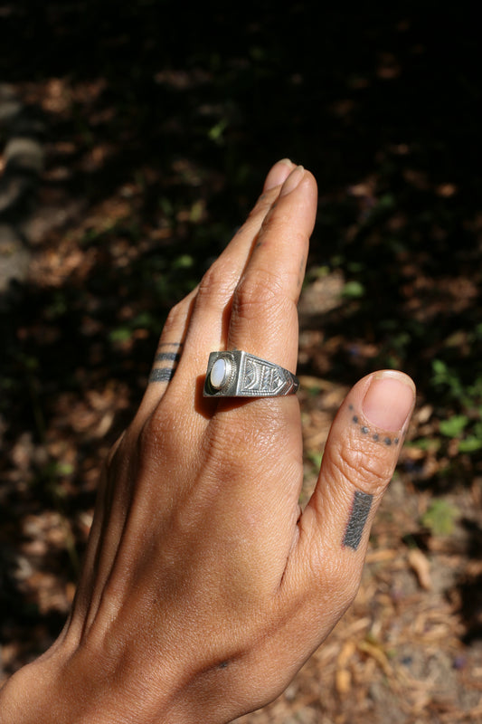 Handmade Niger silver ring with Tuareg geometric engravings