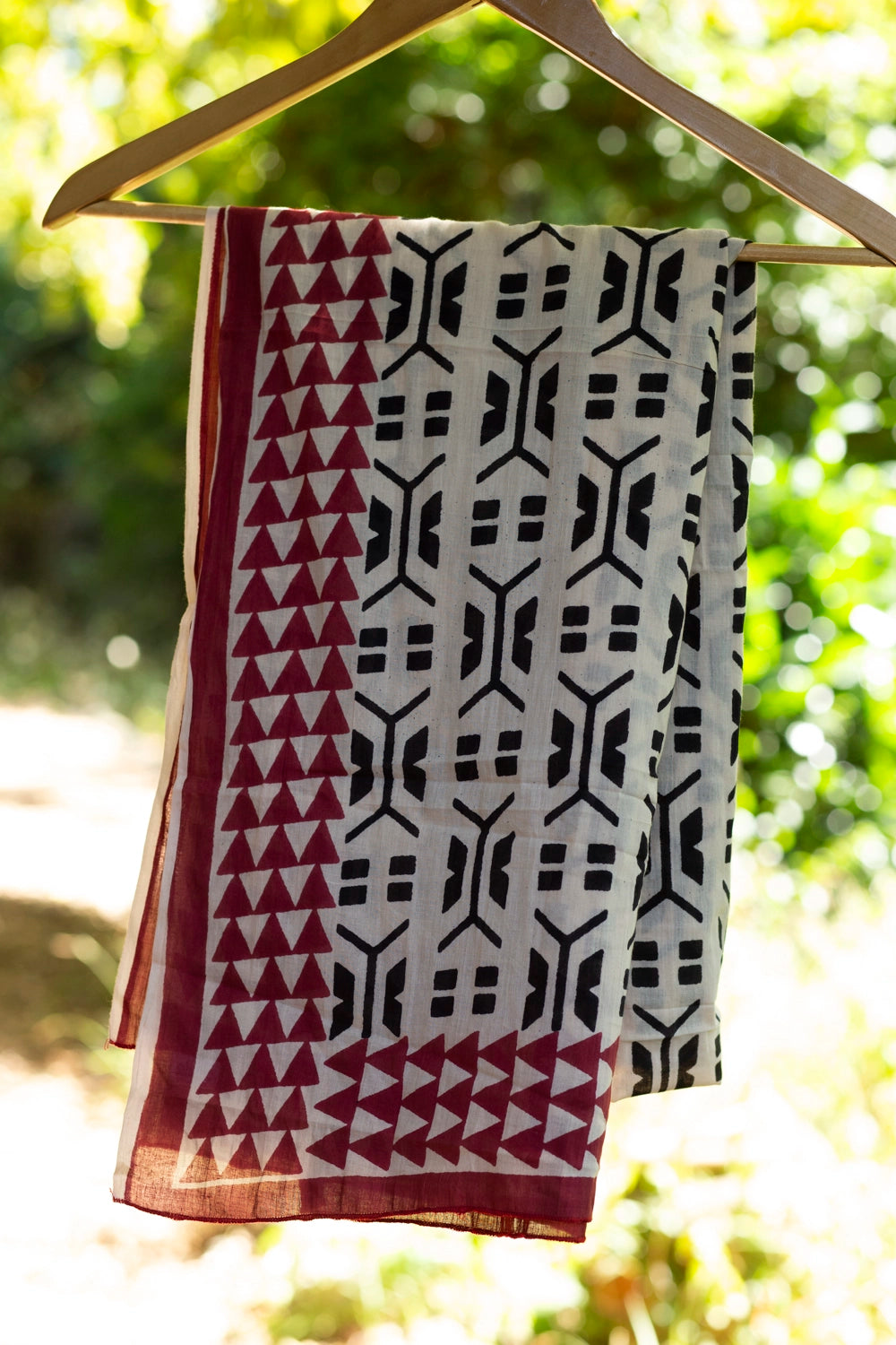 cotton colorful scarf, vibrant cotton scarf, handcrafted scarf India, colorful accessory, Indian craftsmanship, breathable cotton scarf, authentic style, versatile fashion, colorful elegance