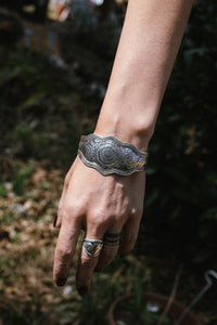 Silver handmade traditional bracelet doti sutra  Edit alt text