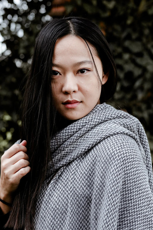 wool shawl, warm shawl, handmade shawl, doti sutra, shawl switzerland
