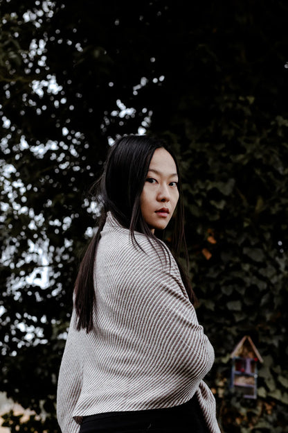 Soft shawl, wool shawl, doti sutra, shawl switzerland