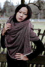 Chargez l&#39;image dans la visionneuse de la galerie, wool shawl, handmade shawl, fair trade, soft shawl, doti sutra