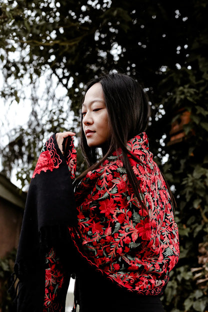 Soft shawl, wool shawl, doti sutra, shawl switzerland