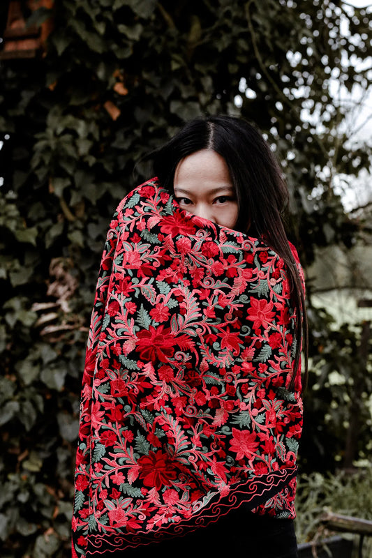 Soft shawl, wool shawl, doti sutra, shawl switzerland