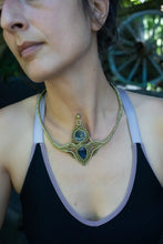 Load image into Gallery viewer, Golden macrame necklace