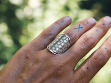 Load image into Gallery viewer, Flower of life ring, silver, handmade from India. It&#39;s a great gift for her ! 