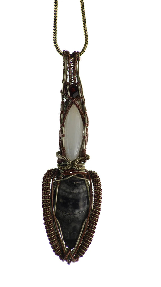 crystal jewellery, doti sutra, gemstone pendant,moonstone, uniqu jewellery