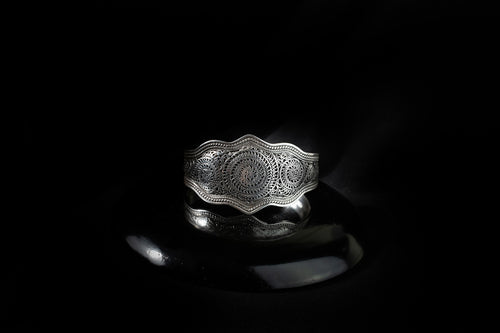 Silver handmade traditional bracelet doti sutra